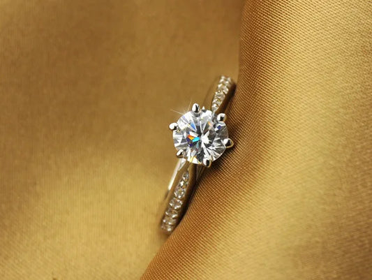 Noir Luxe “Elysian” Sterling Solitaire Ring – 7ct Brilliance
