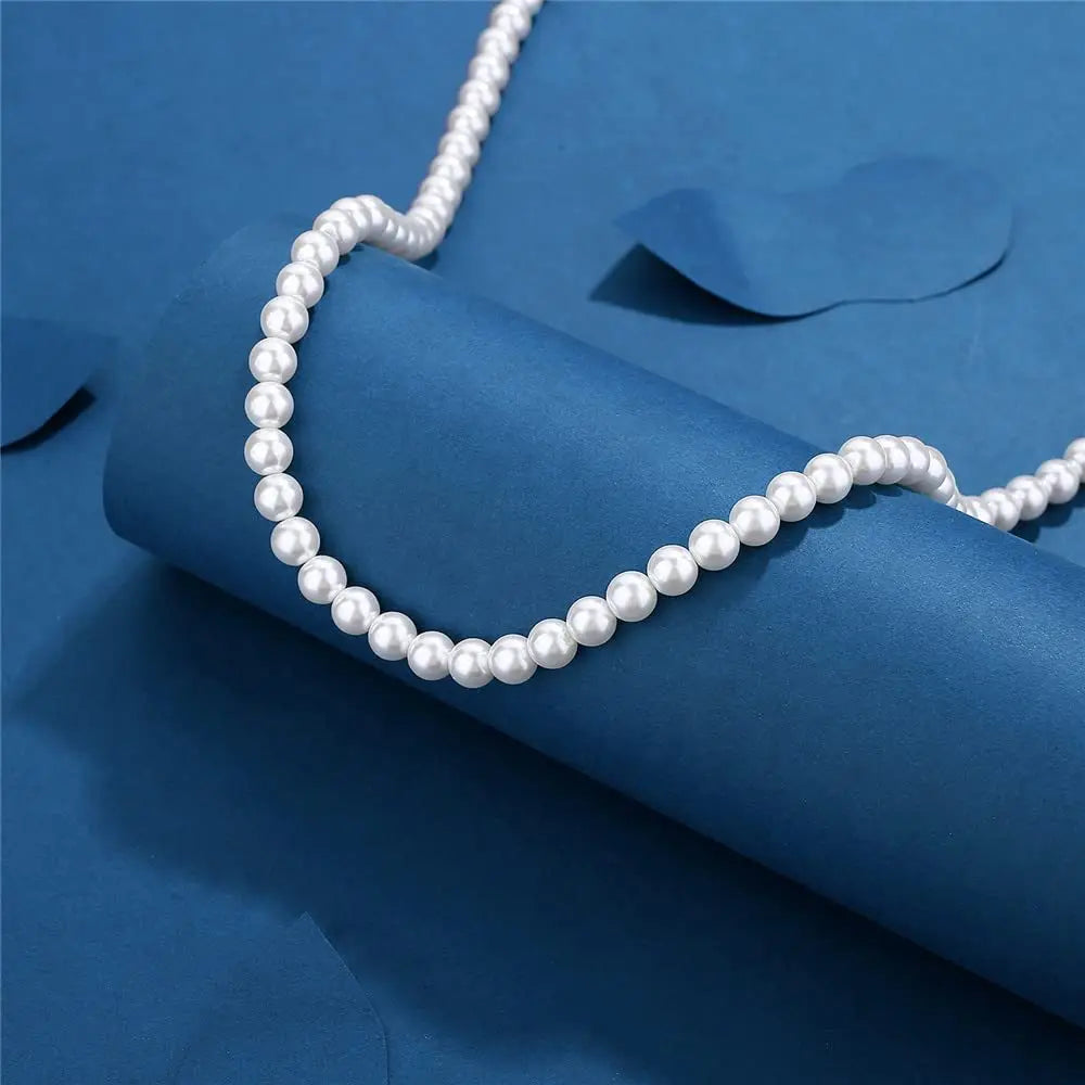 Noir Alloy Lustre Pearl Necklace
