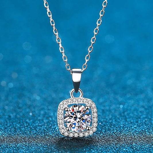 Noir Luxe “Celestia” Moissanite Pendant – 5ct Sterling Brilliance