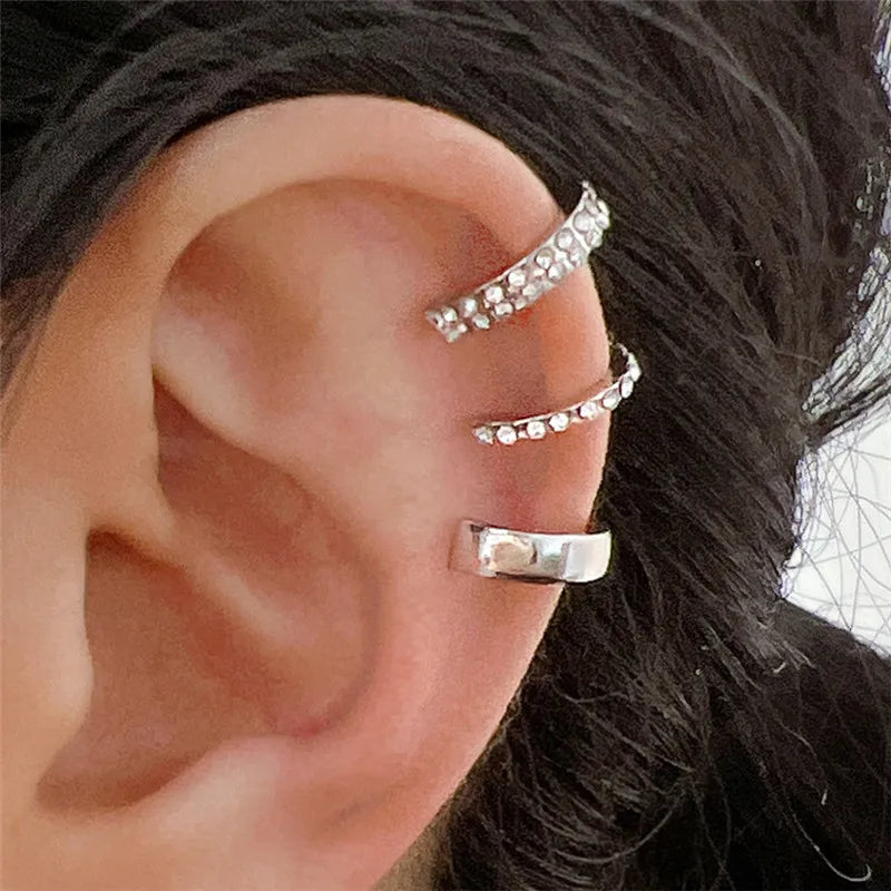 Noir Alloy Ear Cuffs – Sleek Non-Piercing Statement Jewelry