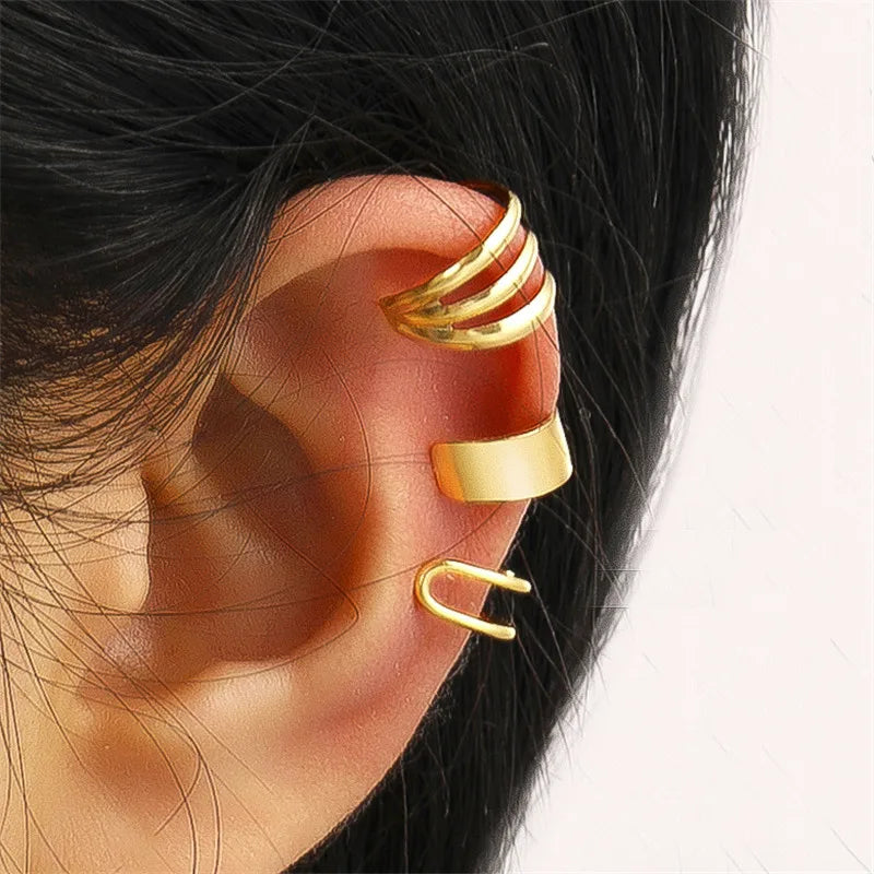 Noir Alloy Ear Cuffs – Sleek Non-Piercing Statement Jewelry