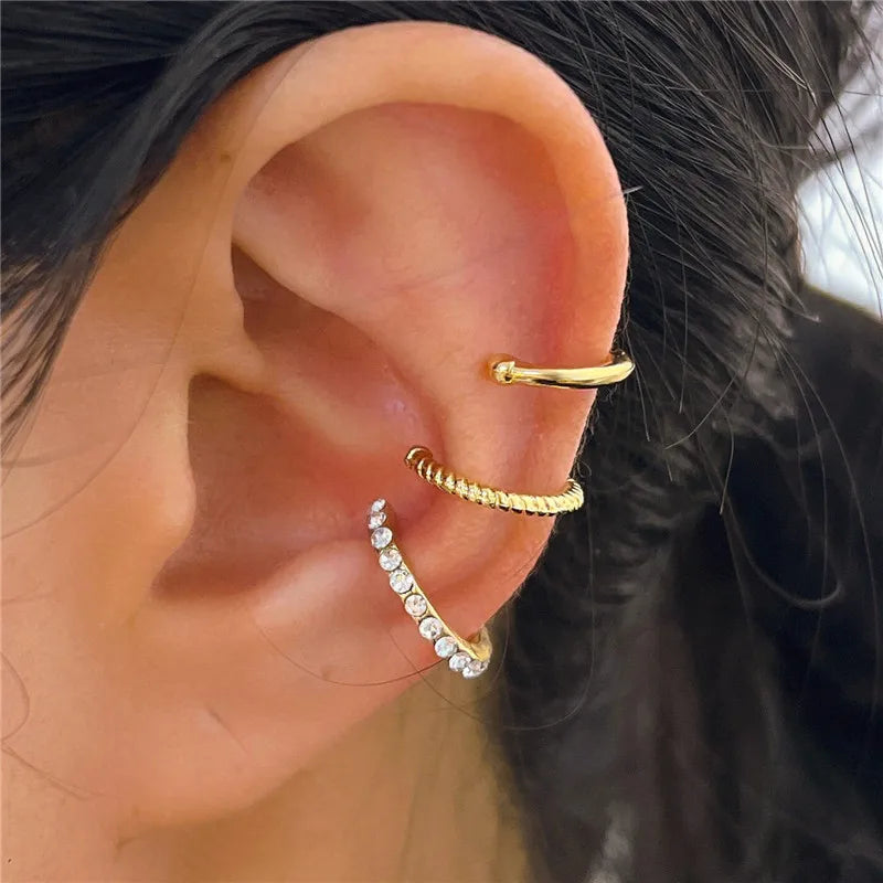 Noir Alloy Ear Cuffs – Sleek Non-Piercing Statement Jewelry
